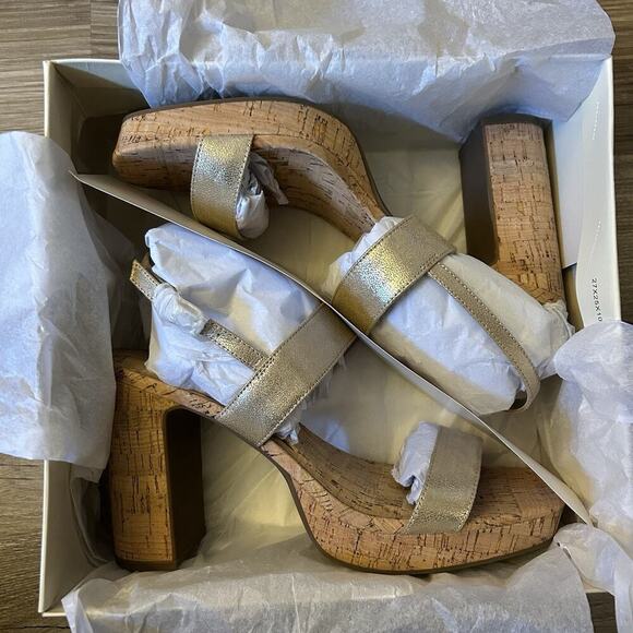 Anne Klein Women's Zaya Block Heel Sandals 4.5" Platinum Ankle Strap Size 10 NWB - Picture 4 of 15